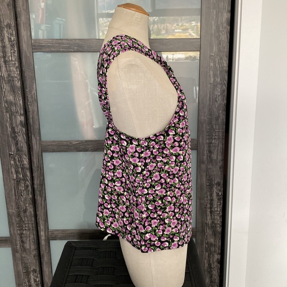 Zara twist neck halter top in purple,green,black & white floral design. XS๐๐๐ค - Picture 5 of 11
